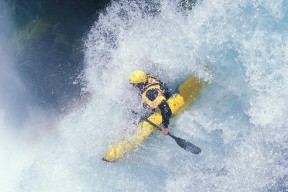 半岛体育APP下载 -羽毛球赛场焦点！荷兰队对阵意大利队，防守反击奏效，球队笑到最后