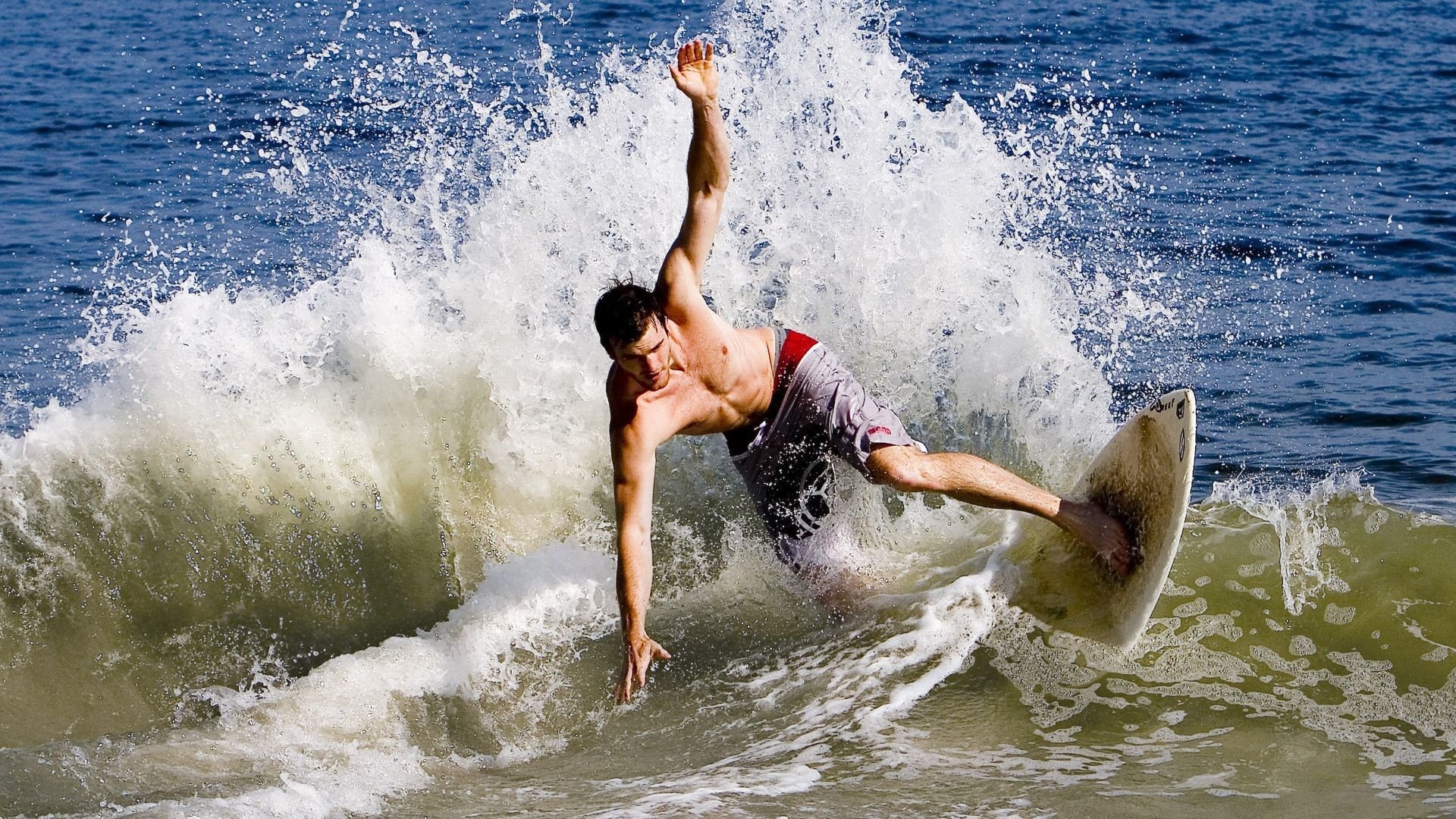 全运会战况：曼联防线稳固，广东男篮进攻受阻，孙铭徽成最佳