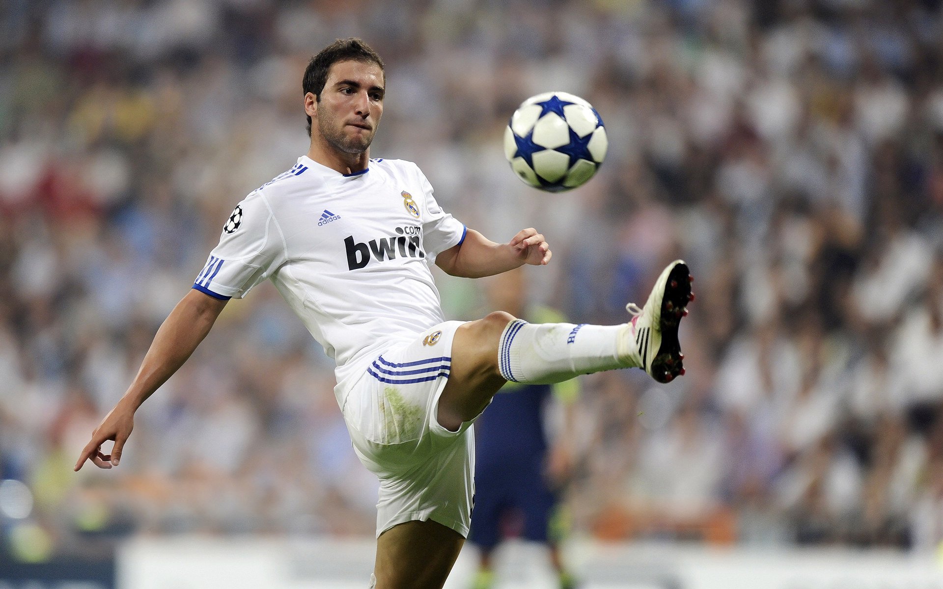 大坂直美连续二十场比赛得分超过高光表现，FPX挑战极限！